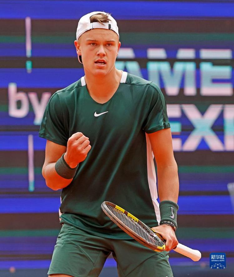 会的赛场上 会的赛场上