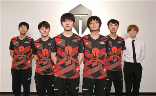 同球队的现 同球队的现