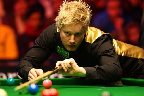 桌面凌乱只 桌面凌乱只