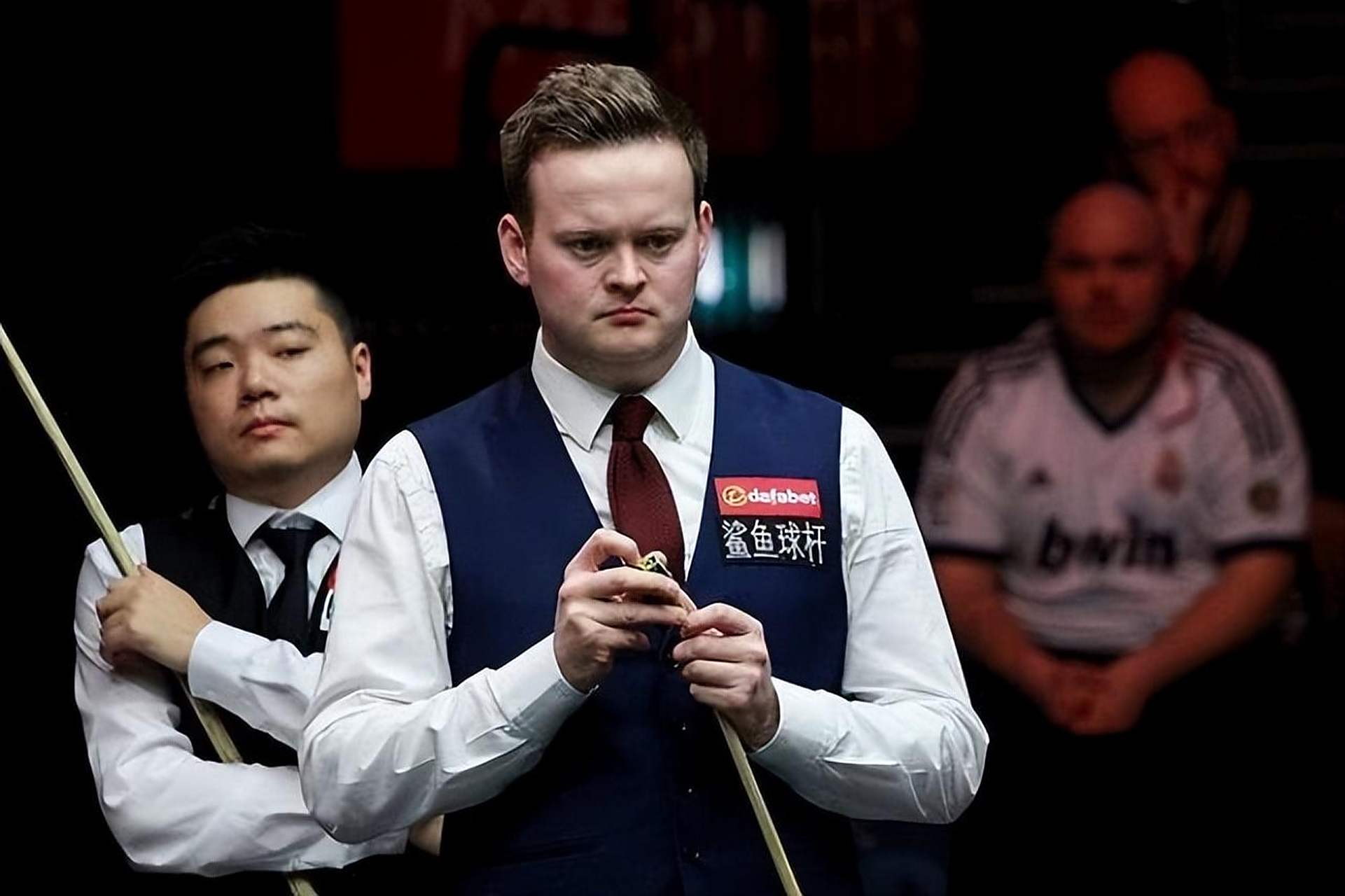 明显拉拽了 明显拉拽了