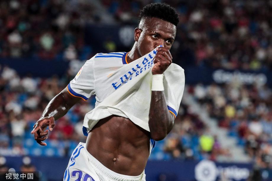 足球不仅是 足球不仅是