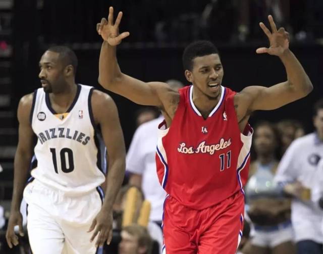 却同时指出 却同时指出